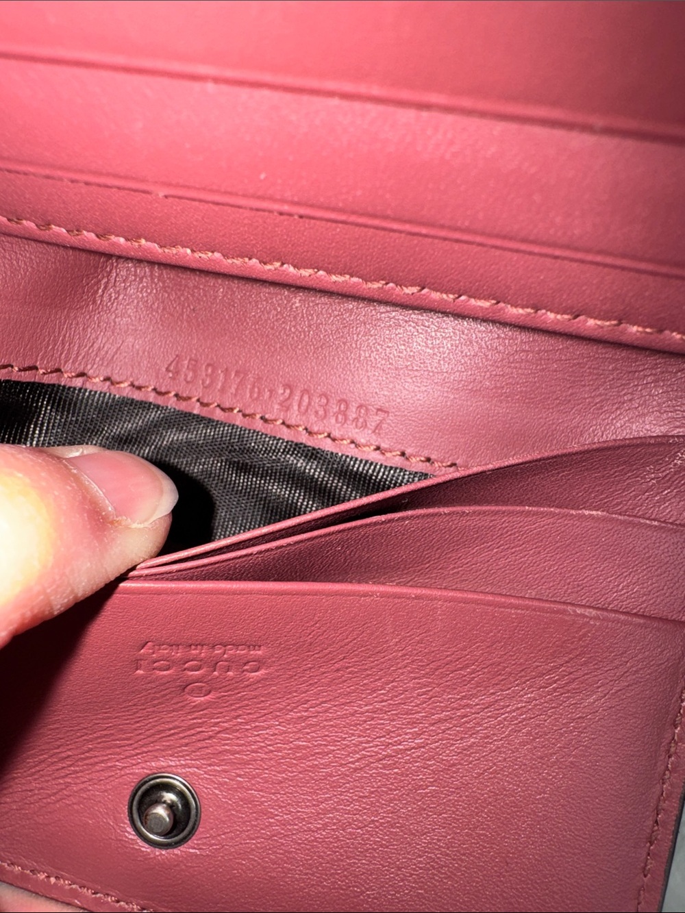 Gucci Bloom Beige Monogram Wallet with Pink Floral Print - Picture 6 of 10
